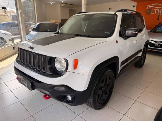 JEEP RENEGADE 2.0 16V TURBO DIESEL TRAILHAWK 4P 4X4 AUTOMÁTICO JEEP RENEGADE 2.0 16V TURBO DIESEL TRAILHAWK 4P 4X4 AUTOMÁTICO